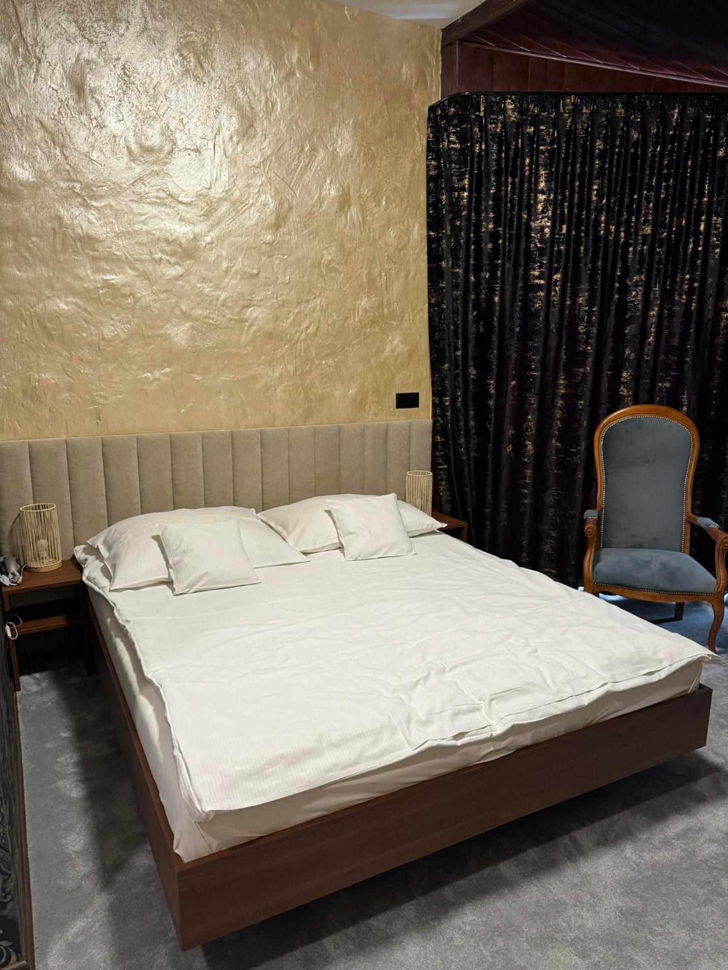 Hotel Palacyk Konin Konin  Exterior photo